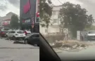 Son dakika l İstanbul'da çatılar uçtu, ağaçlar devrildi VİDEO İZLE