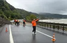 Son dakika l Zonguldak-Düzce yolunda heyelan