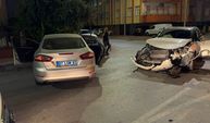 Manavgat'ta otomobiller çarpıştı: 4 yaralı