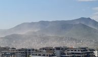 Alanya’da toz bulutu etkili oldu: Kentin üzeri gri tabakayla kaplandı