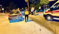 Antalya'da otomobil palmiyeye çarptı: 2 yaralı
