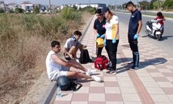 Manavgat'ta kaldırıma çarparak sürüklendiler