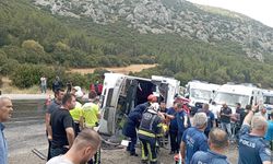 Denizli - Antalya yolunda feci kaza! Düğüne gidiyorlardı...