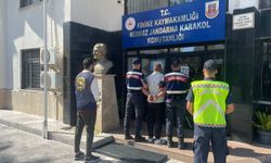 Antalya'da firariler sert kayaya çarptı