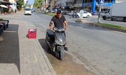 Antalya'da motosikletli havaya savruldu