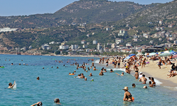 Alanya yazı yeniden yaşıyor: Dolup, taştı