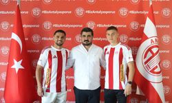 Antalyaspor’da Petrusenko ve Abdurrahim için imza töreni düzenlendi