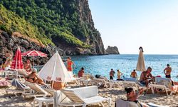 Antalya ve Alanya'da turist bol, para yok