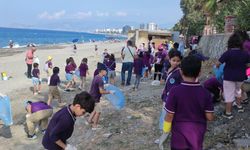 Alanya'da öğrenciler başlattı, turistler de dahil oldu