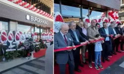 AK Parti Burger King açılışına katılan üyelerini disipline sevk etti