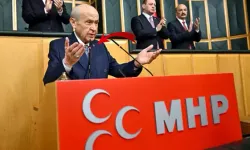 Öcalan için çağrı yapan Bahçeli'nin rozeti de gündem oldu: Mesaj mı vermeye çalışıyor