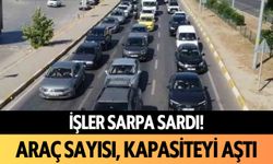 Antalya ve Alanya'da işler sarpa sardı! Araç sayısı, yolların kapasitesini aştı