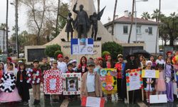 Alanya'da masal kahramanları çocukların sesi oldu