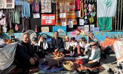 Alanya'da okulda pazar tezgahları kuruldu