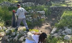 Antalya'nın ilçesindeki yabancılar çevreyi temizledi