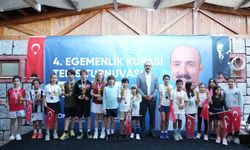 Antalya'da şampiyon çocuklar ödüllendirildi