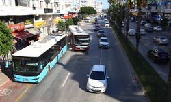 Toplu ulaşımdan soğudular: Antalya'da trafik iyileşmedi, daha da karıştı!