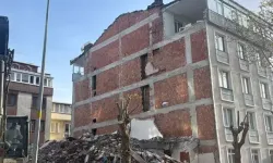 Yıllarca bu şekilde oturmuşlar: Gerçek yıkımda ortaya çıktı