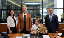 Başkan Özçelik'in koltuğu minik Sudenaz'a emanet