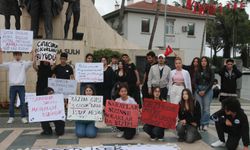 Alanya'da gençler İmamoğlu için sokağa indi
