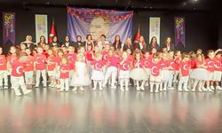 Alanya'da miniklerden 23 Nisan coşkusu