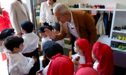Alanya'da minikler 23 Nisan heyecanını doyasıya yaşadı: Başkan Özçelik eşlik etti