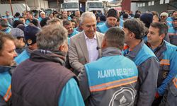 Başkan Özçelik emekçileri unutmadı