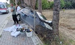 Antalya'da çocuk sürücü kaza yaptı