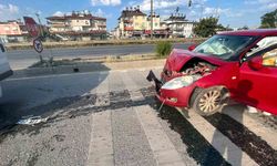 Antalya'da feci çarpışma