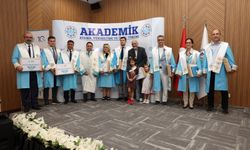 ALKÜ’nün 10. yılında cübbeler giyildi