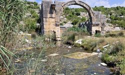 Antalya'da tarih yeniden doğuyor: Tarihi çeşme turizme kazandırılıyor