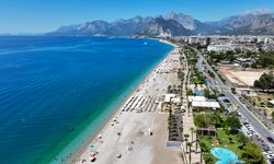Antalya'yı sıcak bastı! Serinlemek için yer arıyorlar