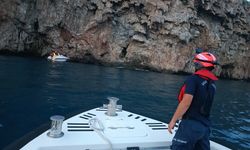 Antalya'da tekne için seferber oldular: Son anda yetiştiler