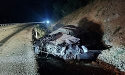 Konya-Antalya yolunda otomobil sıkışta! Acı haber geldi