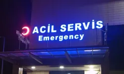 Antalya'da sokak kesişiminde kaza: 2 yaralı
