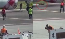 Havalimanında akıl almaz olay! Uçağın motoruna atladı