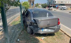 Gazipaşa'da üç otomobil birbirine girdi