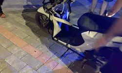 Gazipaşa'da motosiklet sürücüsü sert zemine düştü