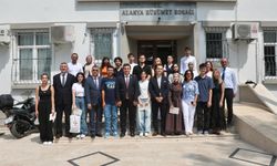 Kaymakam Öztürk şampiyonları makamında ağırladı