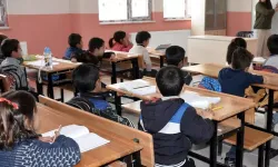 Veliler isyan ediyordu: O kural okullara geri geliyor