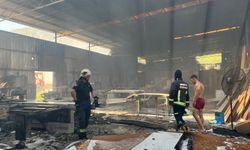 Alanya'da mobilya atölyesi kül oldu