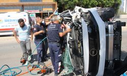Antalya'da feci kaza: Sürücü bir saatte kurtarıldı