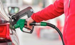 Akaryakıtta üst üste indirim! Motorinde yeni düşüş