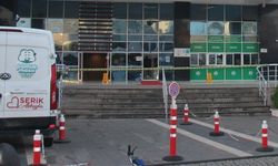 SON DAKİKA! Serik Belediye binasına silahlı saldırı