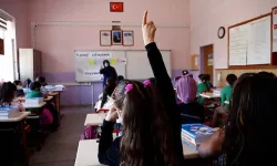 Yarın okullar tatil mi? 12 Haziran 2026 neden tatil?