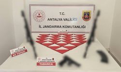Antalya'da  ruhsatsız silahlar ele geçirildi