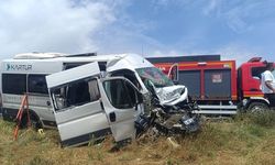 Edirne'de tanker ile servi aracı çarpıştı: 12 yaralı