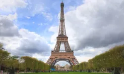 Paris'te Eyfel Kulası turistlere kapatıldı: 35 ölü var