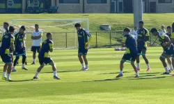 Fenerbahçe ilk antrenmanını yaptı! 2 yıldız oyuncu antrenmana neden katılmadı?