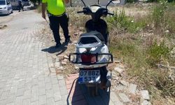Gazipaşa'da kavşakta kaza! Sürücü hastaneye kaldırıldı